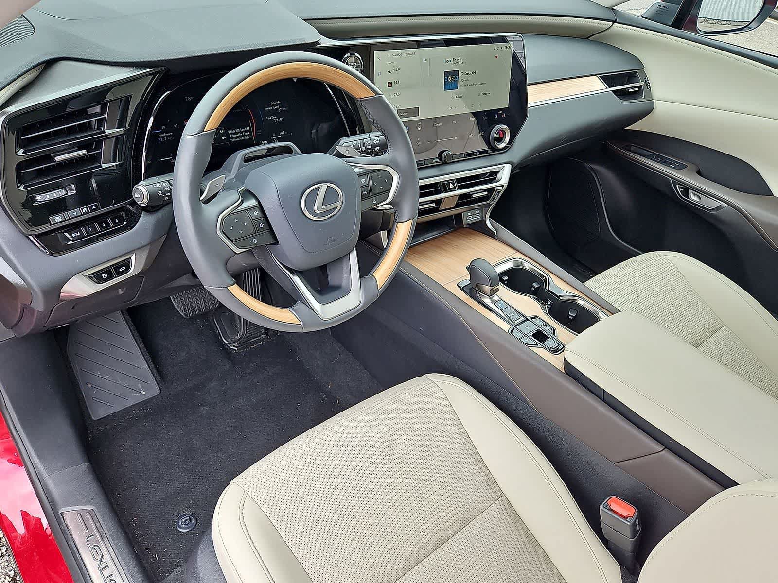 Used 2025 Lexus RX 350 Premium Plus w/ Convenience Package AWD/4WD image 16