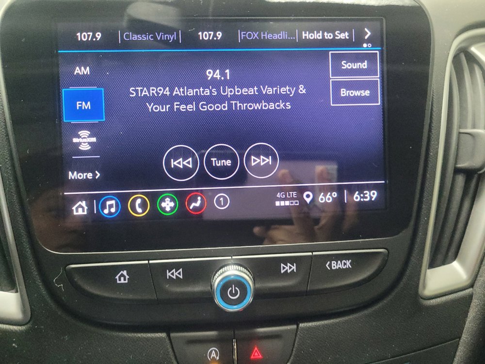Used 2022 Chevrolet Malibu LT FWD image 25