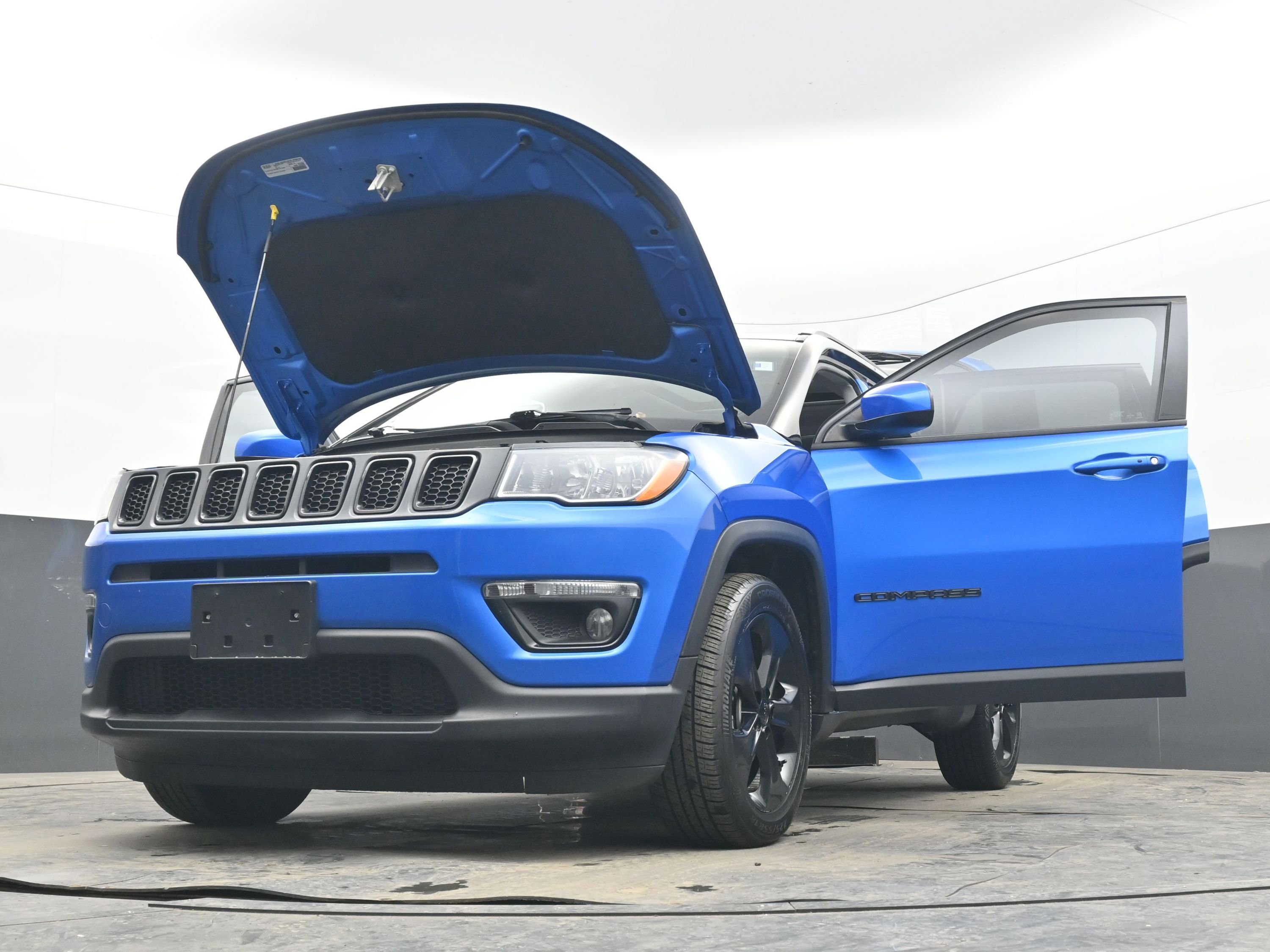 Used 2020 Jeep Compass Latitude image 41