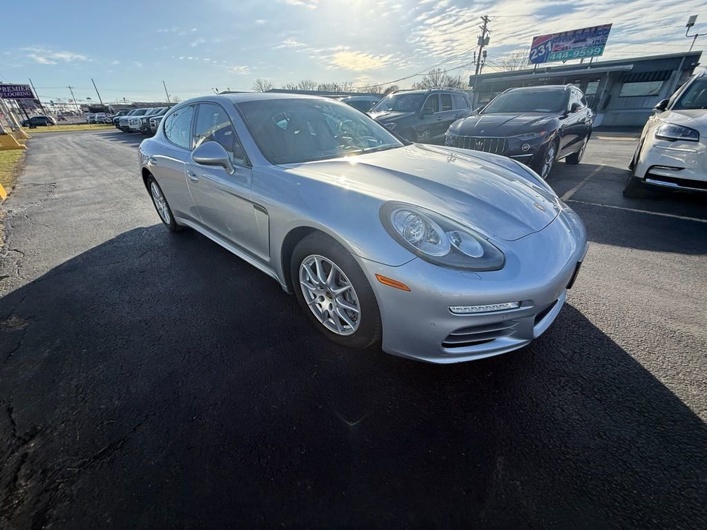 Used 2015 Porsche Panamera 4 image 1