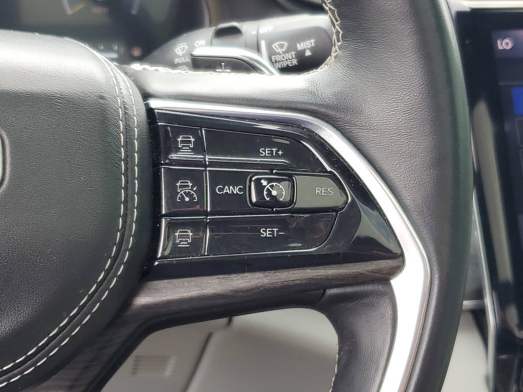 Used 2021 Jeep Grand Cherokee L Overland w/ Luxury Tech Group IV AWD/4WD image 18