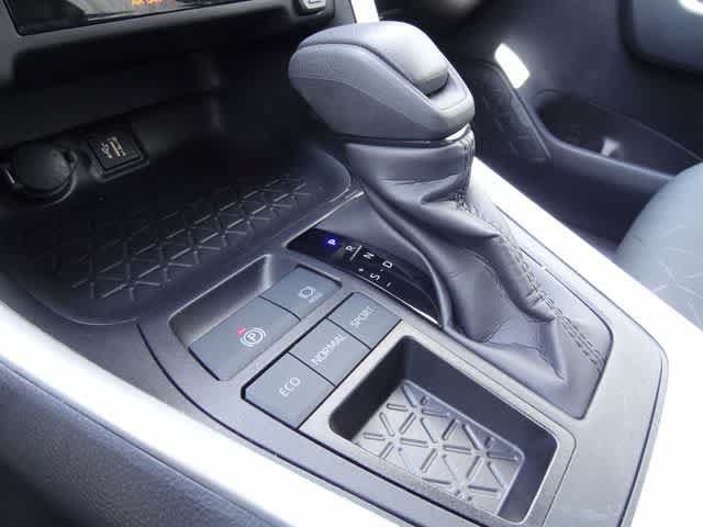Certified 2025 Toyota RAV4 XLE FWD image 24