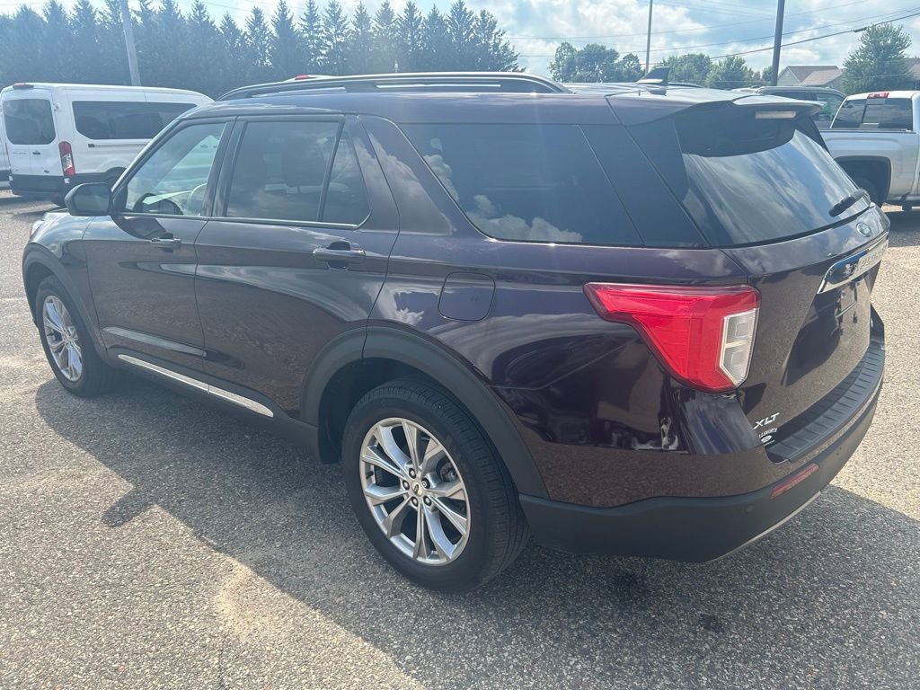 Used 2023 Ford Explorer XLT w/ Equipment Group 202A image 5