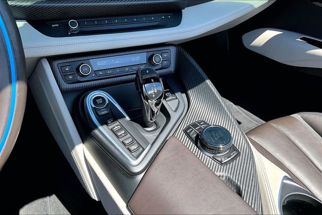 Used 2019 BMW i8 Roadster AWD/4WD image 15