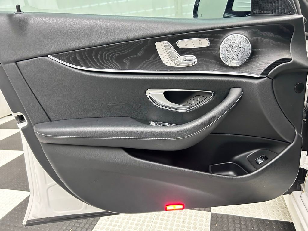 Used 2018 Mercedes-Benz E 300 4MATIC image 11