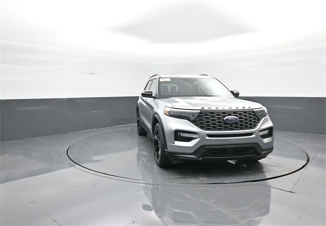 Used 2022 Ford Explorer ST-Line w/ Class IV Trailer Tow Package image 2