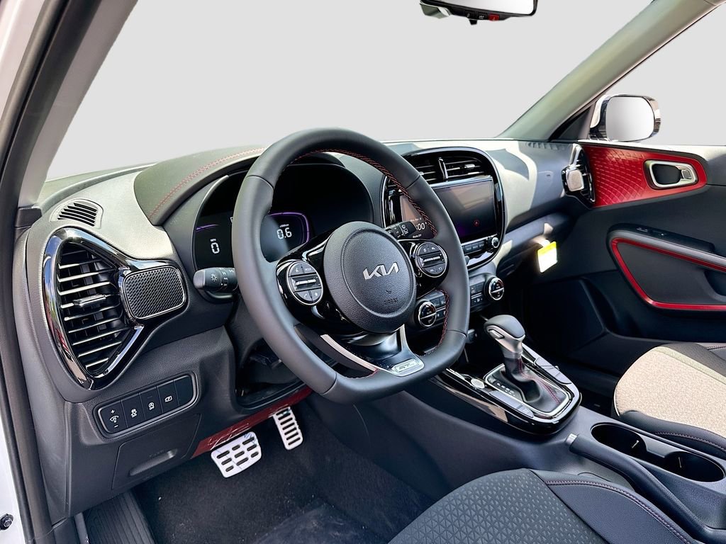 Used 2025 Kia Soul GT-Line FWD image 9