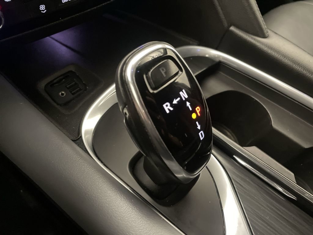Used 2020 Buick Enclave Essence FWD image 9