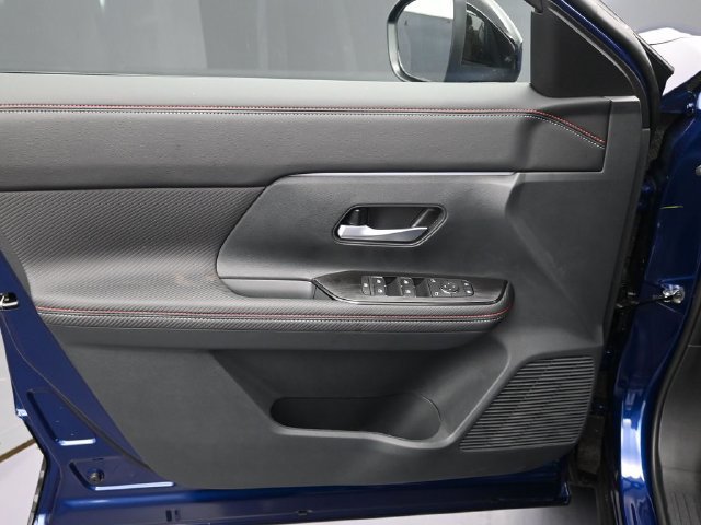 New 2026 Nissan Kicks SR FWD image 15