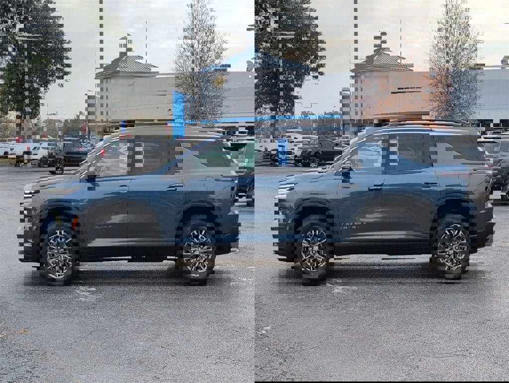 Certified 2026 Chevrolet Traverse LT w/ LPO, Floor Liner Package image 8