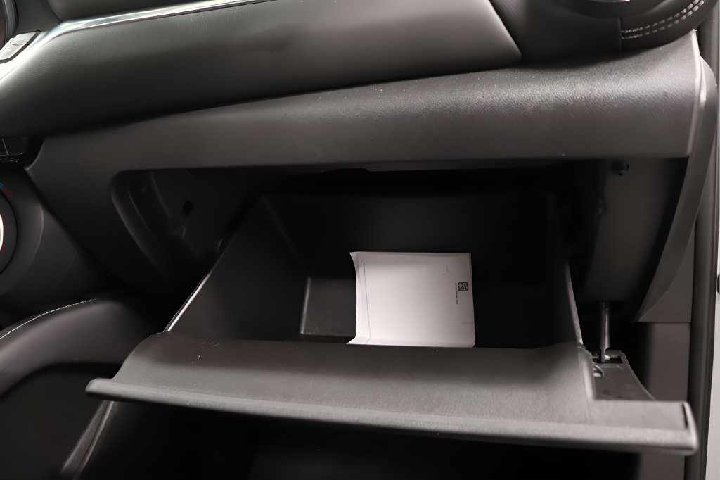 Used 2025 Chevrolet Blazer LT FWD image 31
