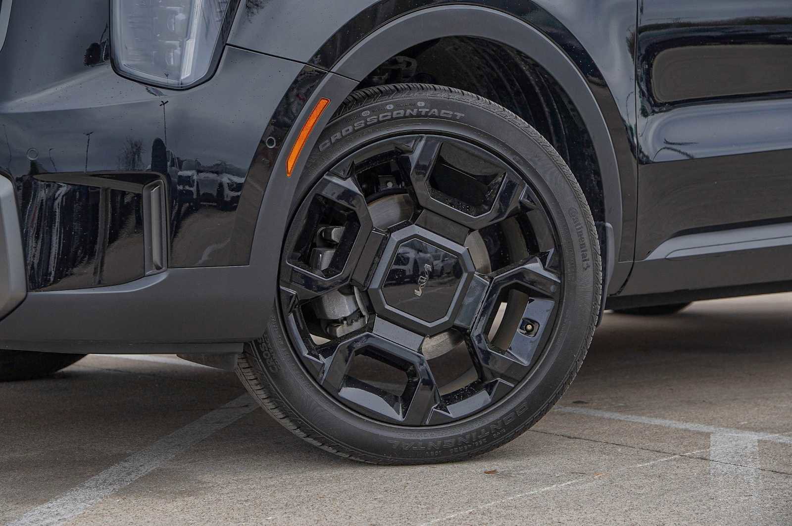 Certified 2025 Kia Sorento SX image 2