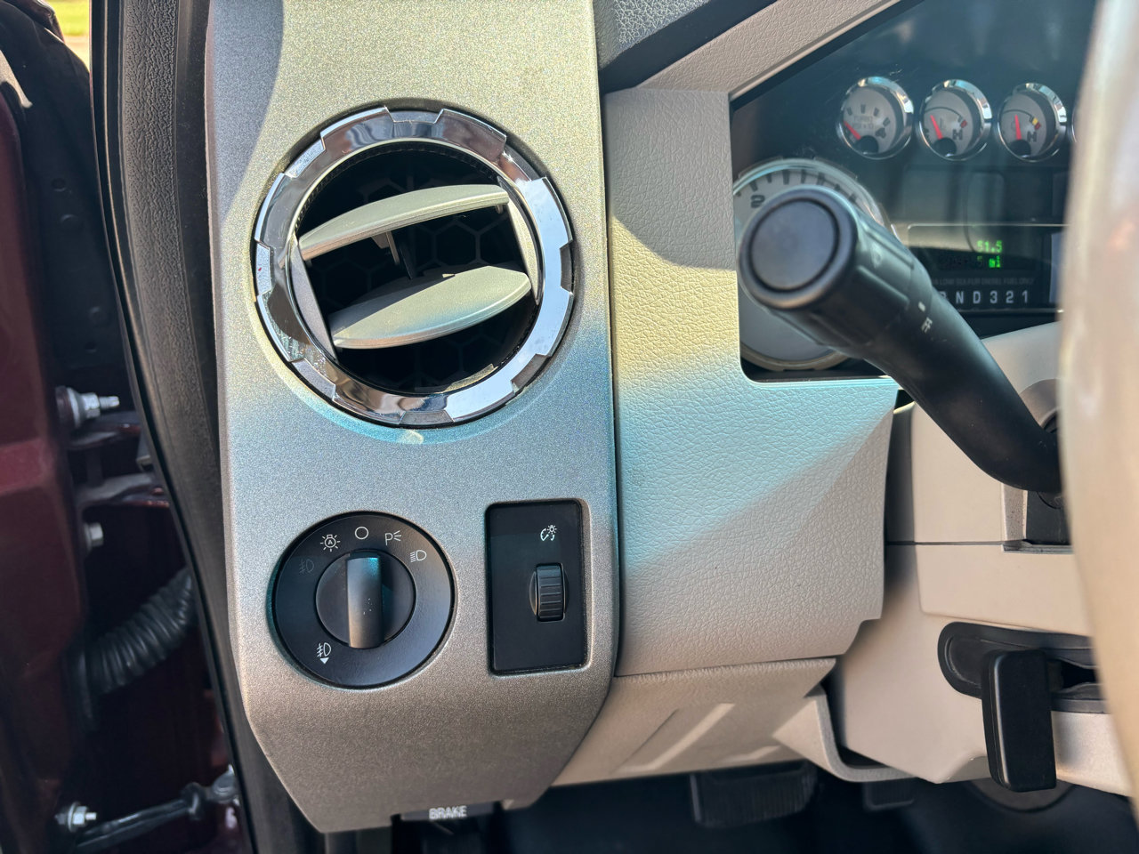 Used 2010 Ford F250 Lariat image 17