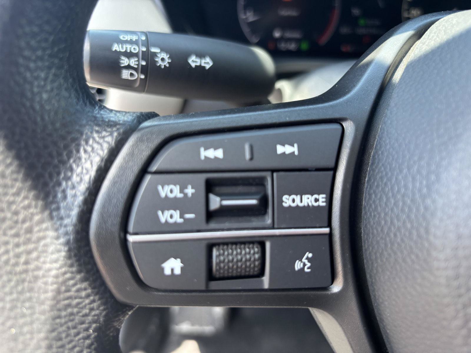 Used 2024 Honda HR-V LX image 19