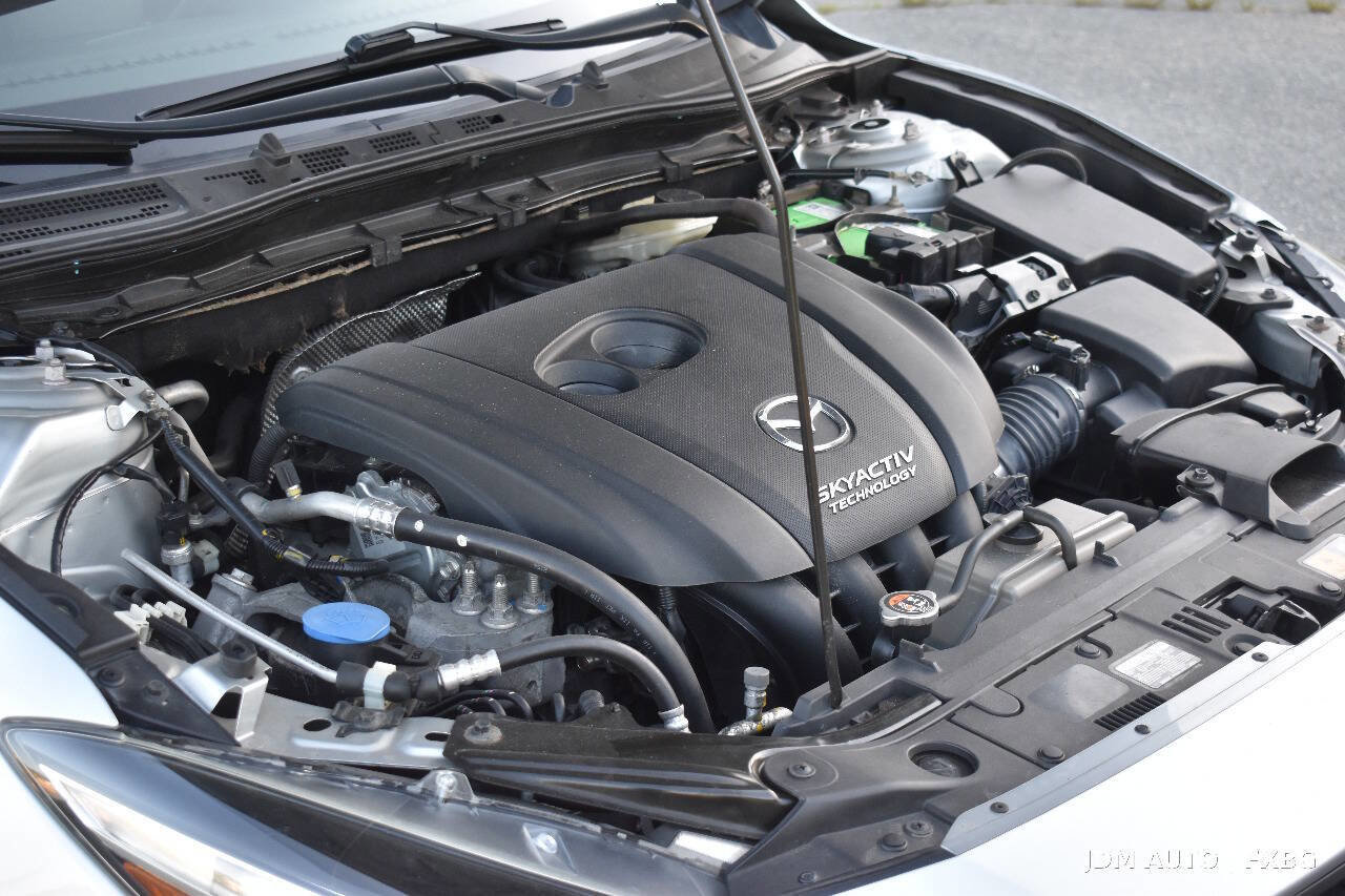 Used 2017 MAZDA MAZDA3 Sport FWD image 34