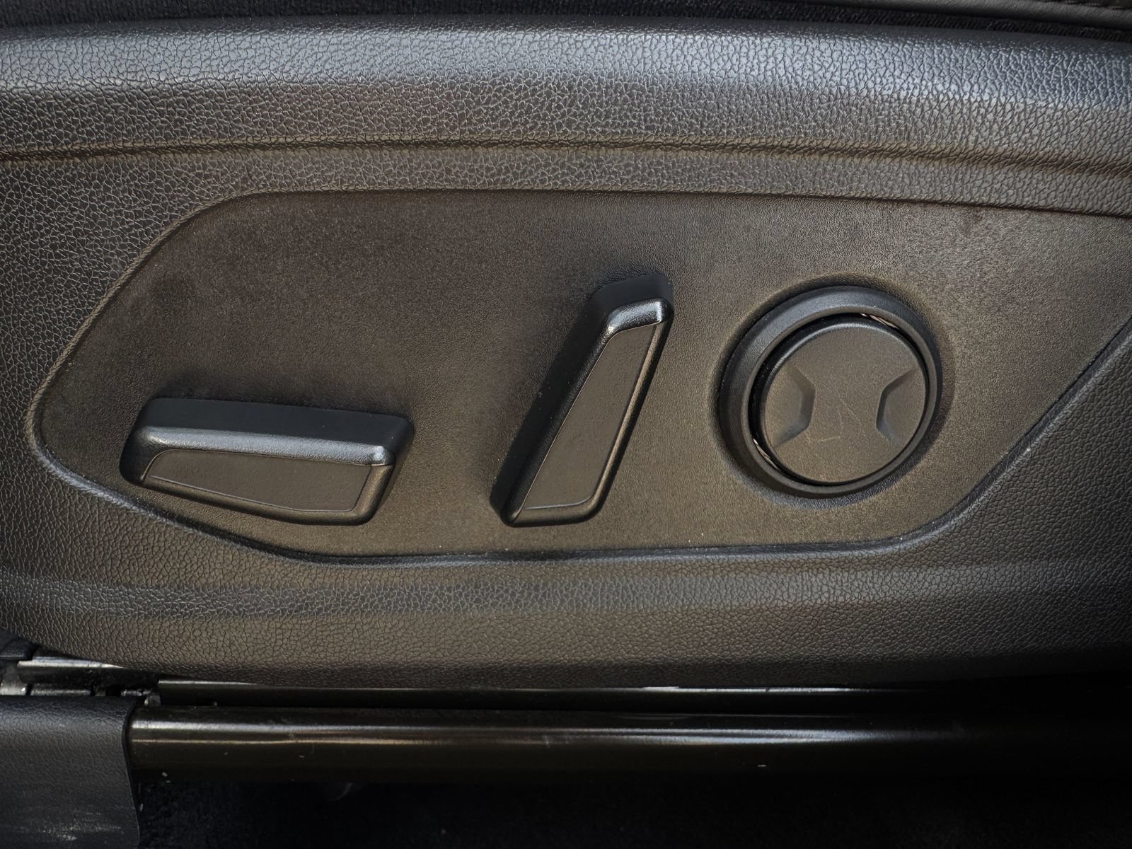Used 2023 Kia Sorento SX AWD/4WD image 26