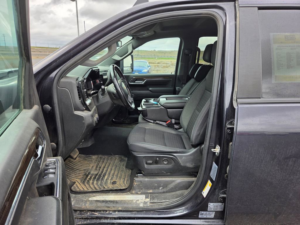 Used 2024 Chevrolet Silverado 2500 LT w/ Convenience Package image 15