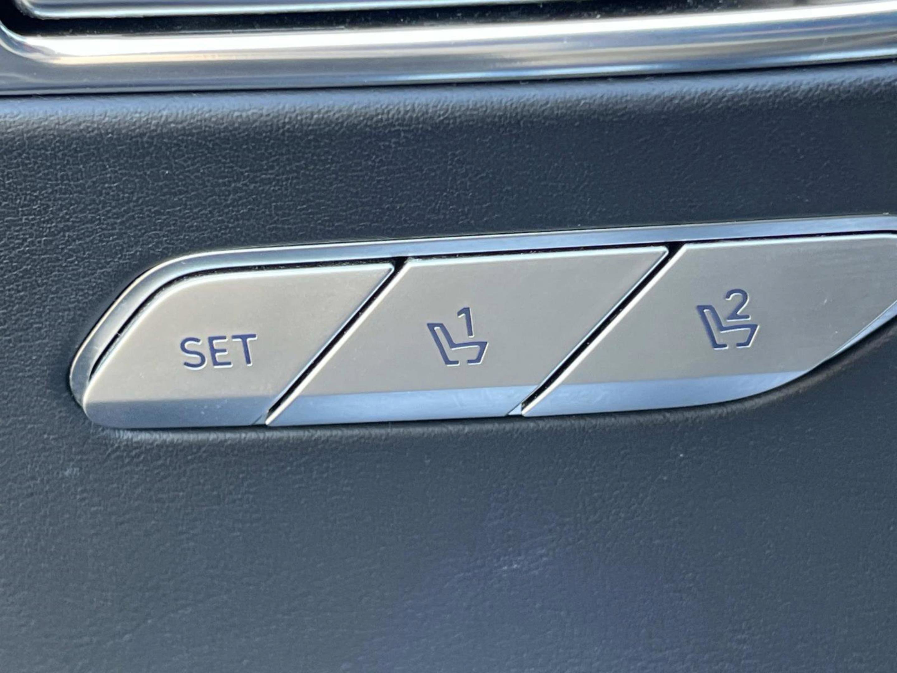 Used 2024 Genesis GV80 2.5T image 30