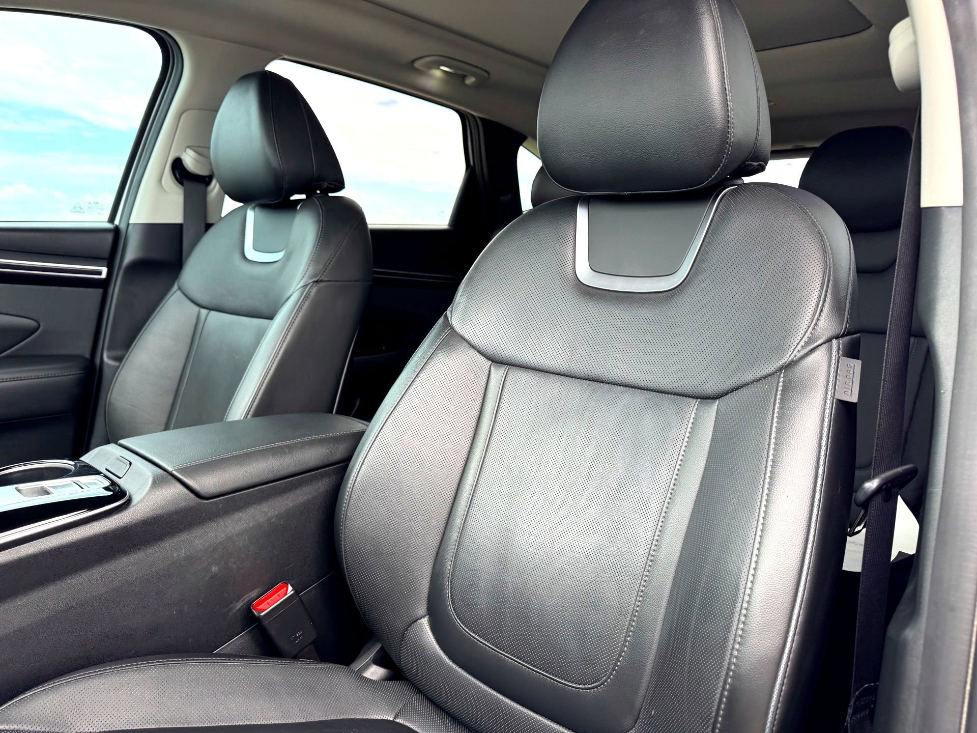 Used 2023 Hyundai Tucson Limited image 14