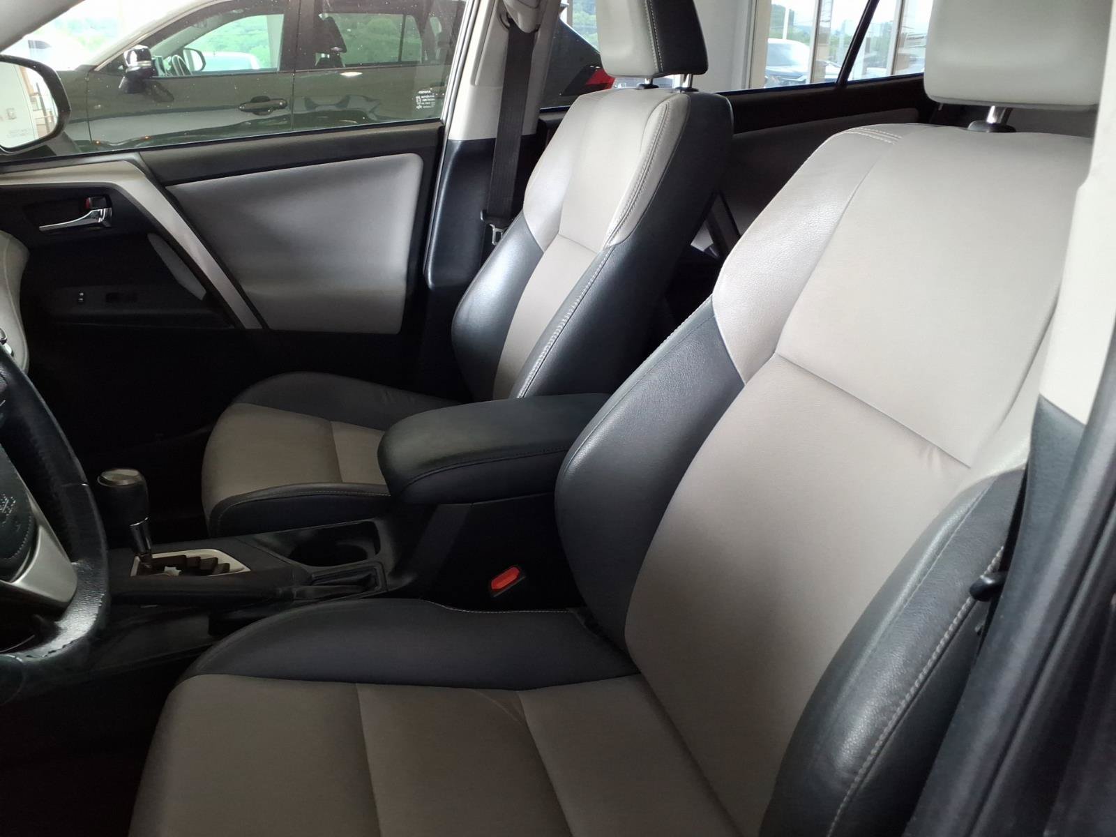 Used 2015 Toyota RAV4 Limited AWD/4WD image 10