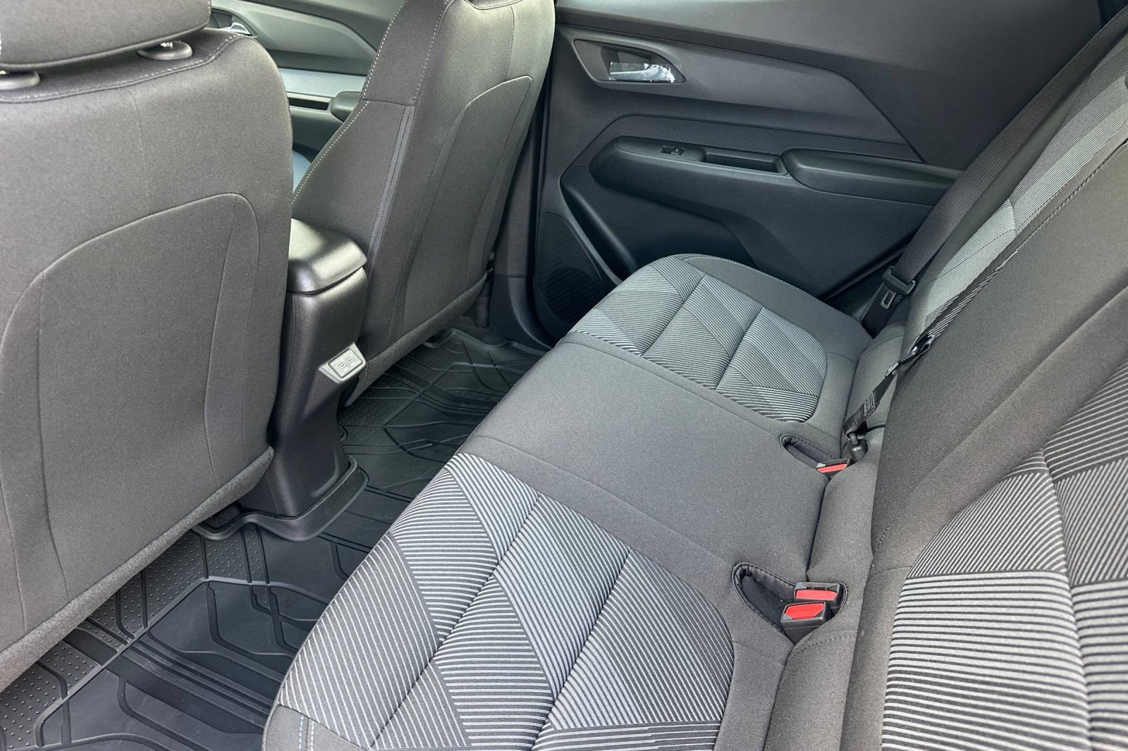 New 2027 Chevrolet Bolt LT w/ Comfort Package FWD image 13