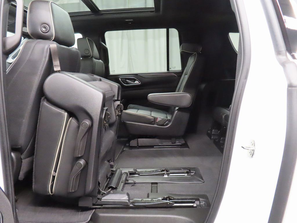 Used 2024 GMC Yukon XL SLT w/ SLT Premium Package image 54