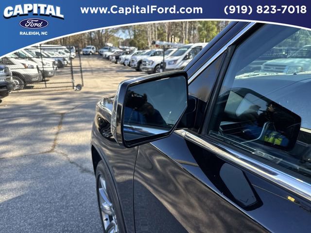 Used 2015 Chevrolet Suburban LTZ image 12