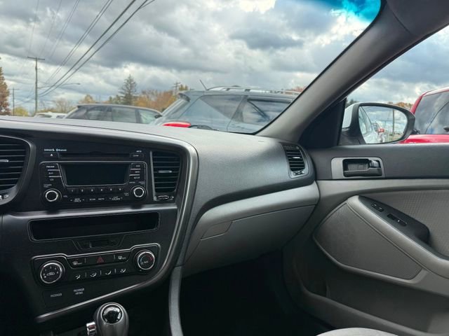 Used 2011 Kia Optima LX image 10