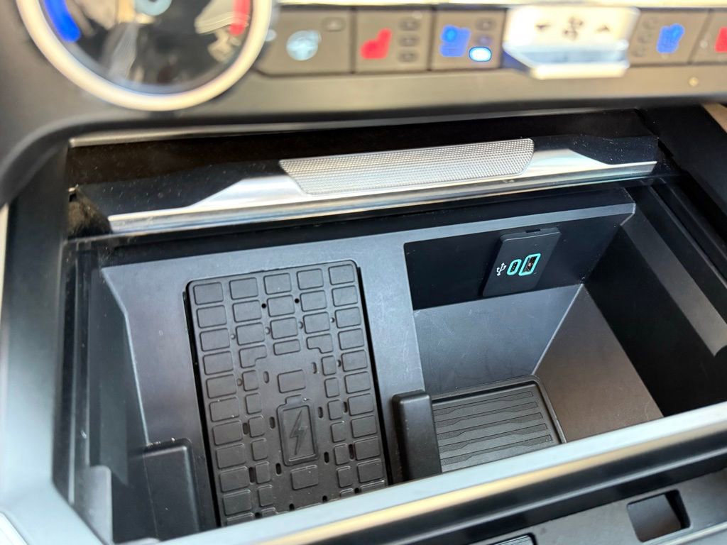 Used 2025 Ford F250 Platinum w/ Platinum Plus Package image 19