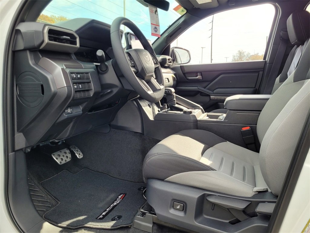 New 2025 Toyota Tacoma TRD Sport image 4