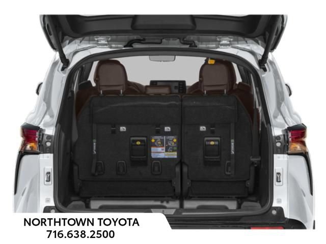 New 2026 Toyota Sienna Platinum AWD/4WD image 11