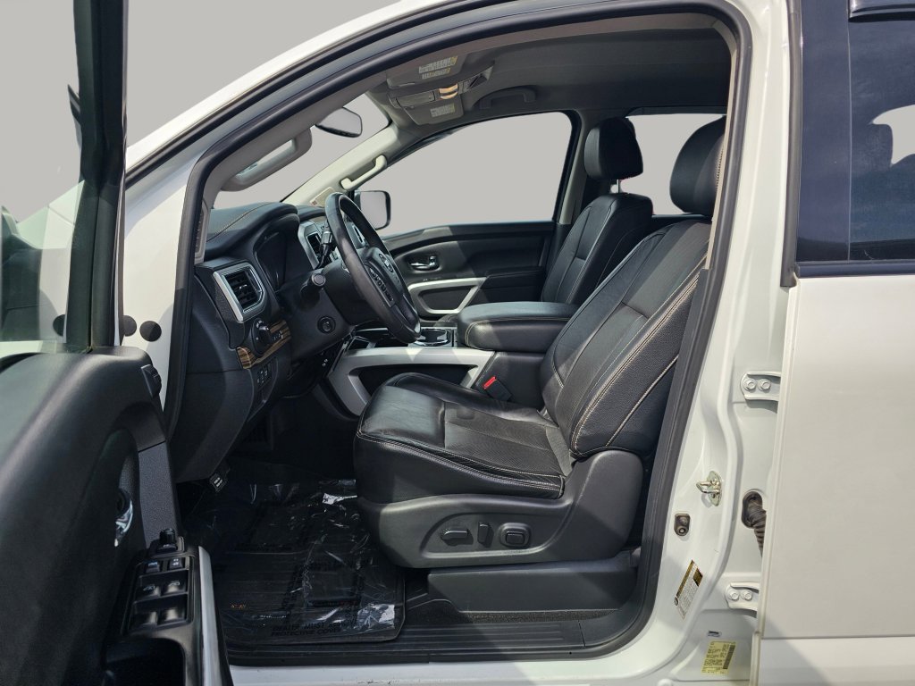Used 2017 Nissan Titan SL AWD/4WD image 20