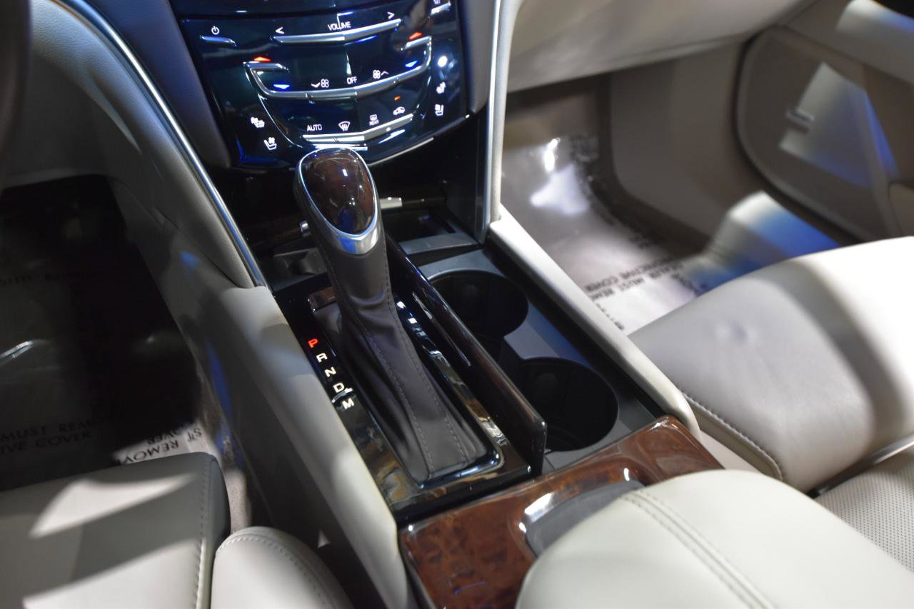 Used 2013 Cadillac XTS Luxury w/ Driver Awareness Package FWD image 28