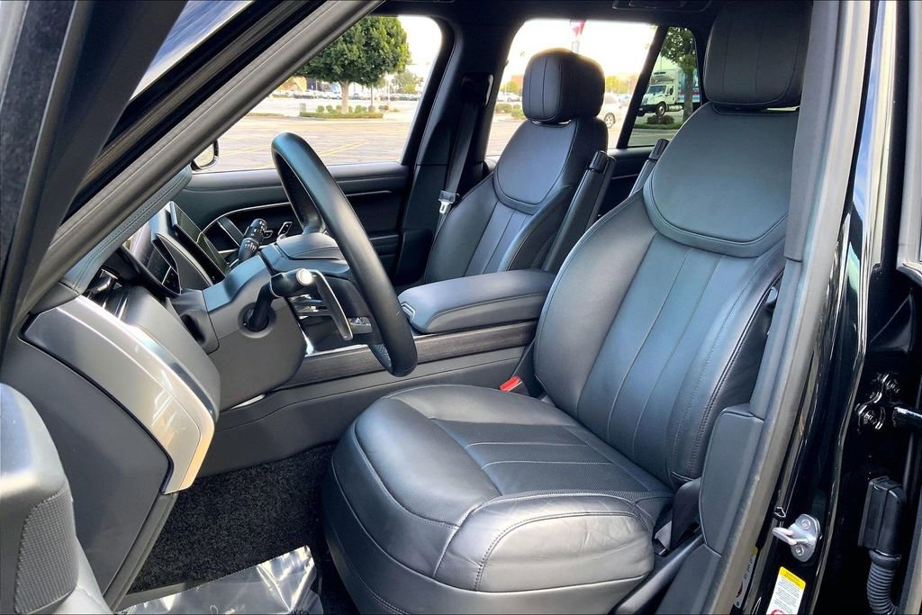 Used 2023 Land Rover Range Rover SE image 10