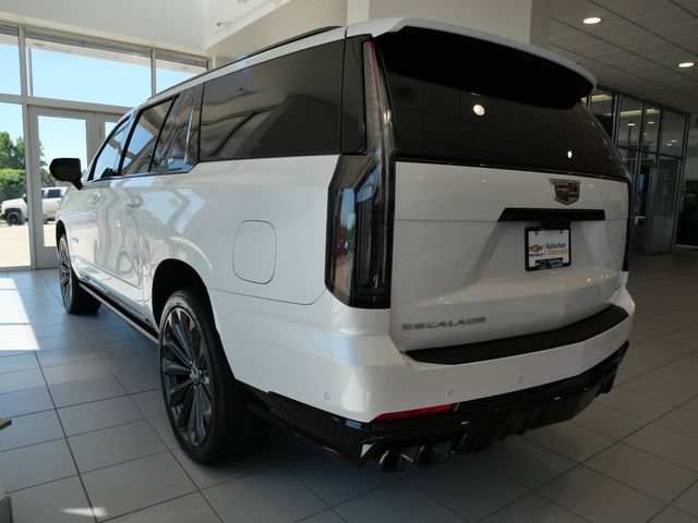 Used 2025 Cadillac Escalade ESV V AWD/4WD image 3