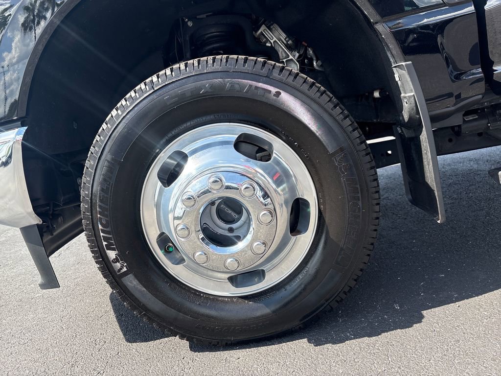 Used 2025 Ford F350 XL w/ FX4 Off-Road Package AWD/4WD image 15