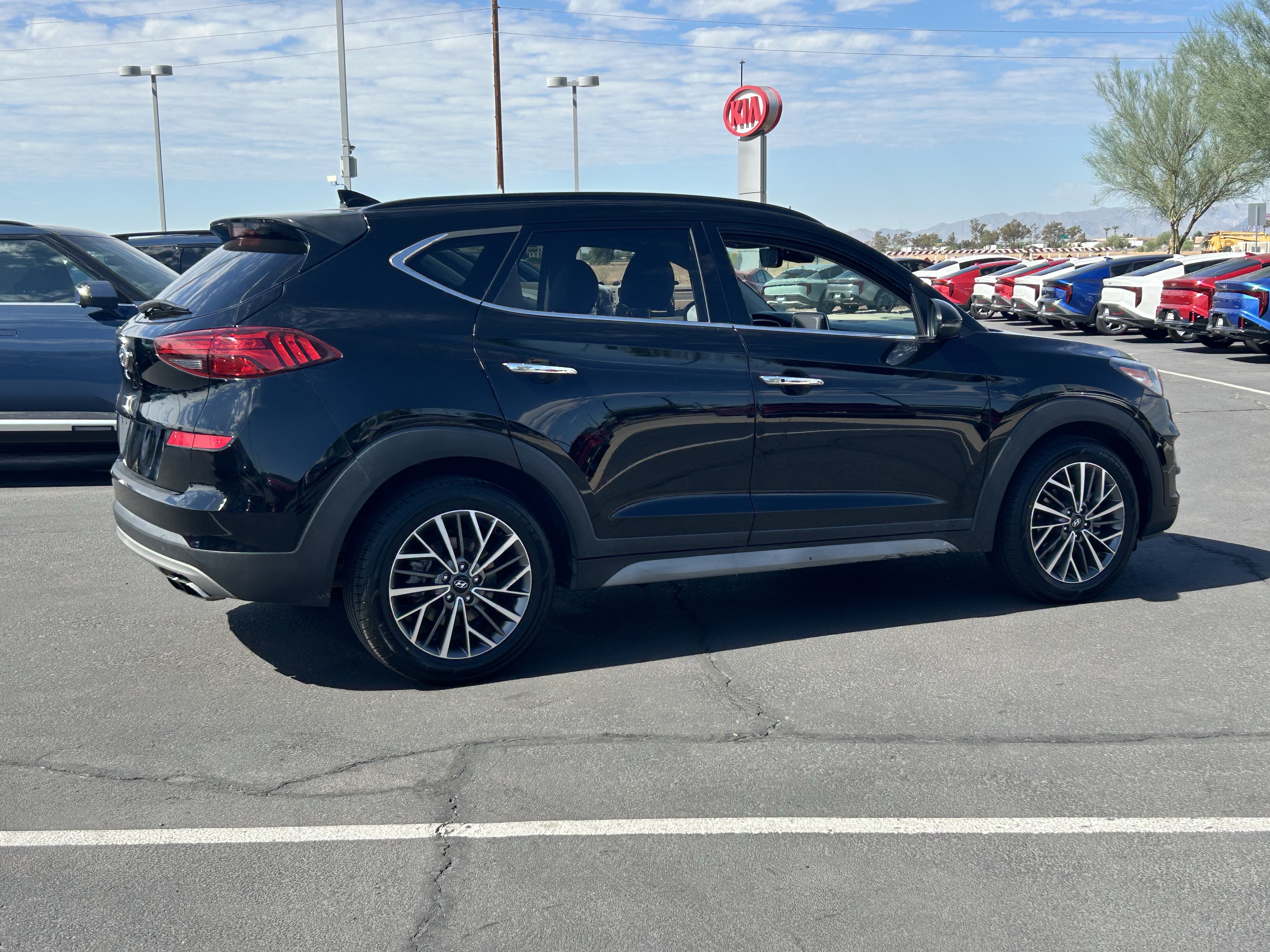 Used 2019 Hyundai Tucson Ultimate w/ Cargo Package FWD image 5