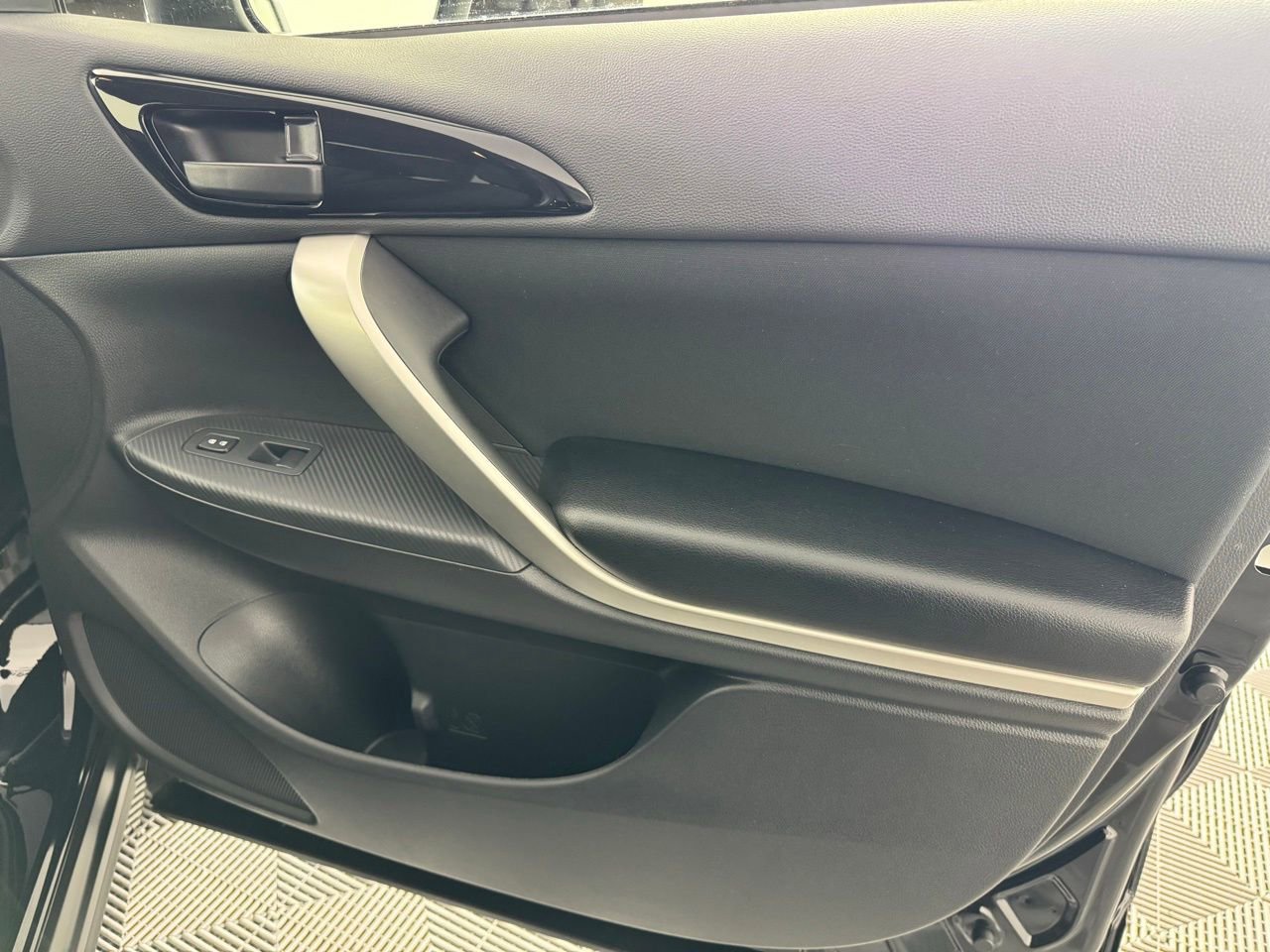 Used 2025 Mitsubishi Eclipse Cross ES image 26