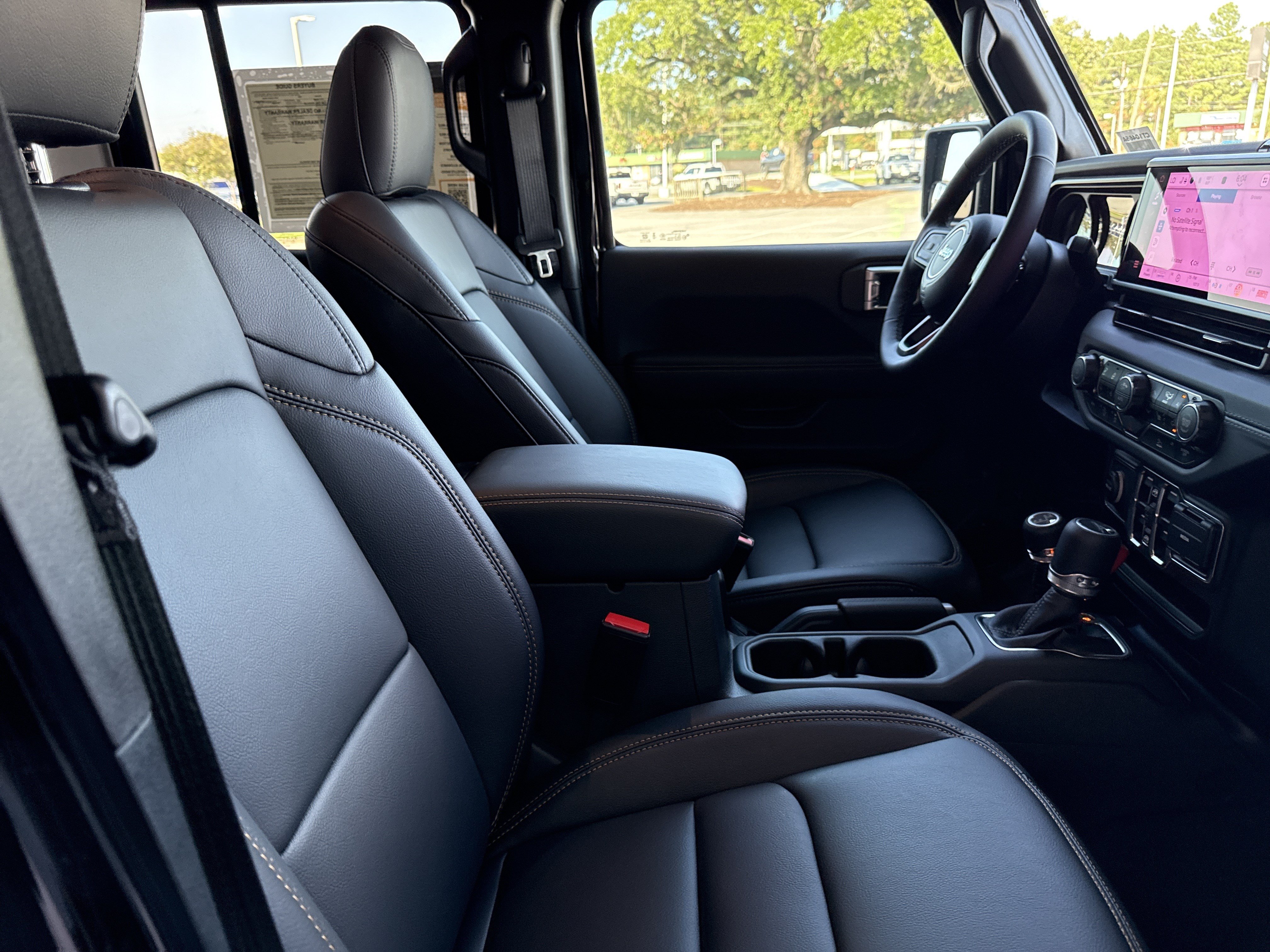 Used 2026 Jeep Gladiator Sport AWD/4WD image 31