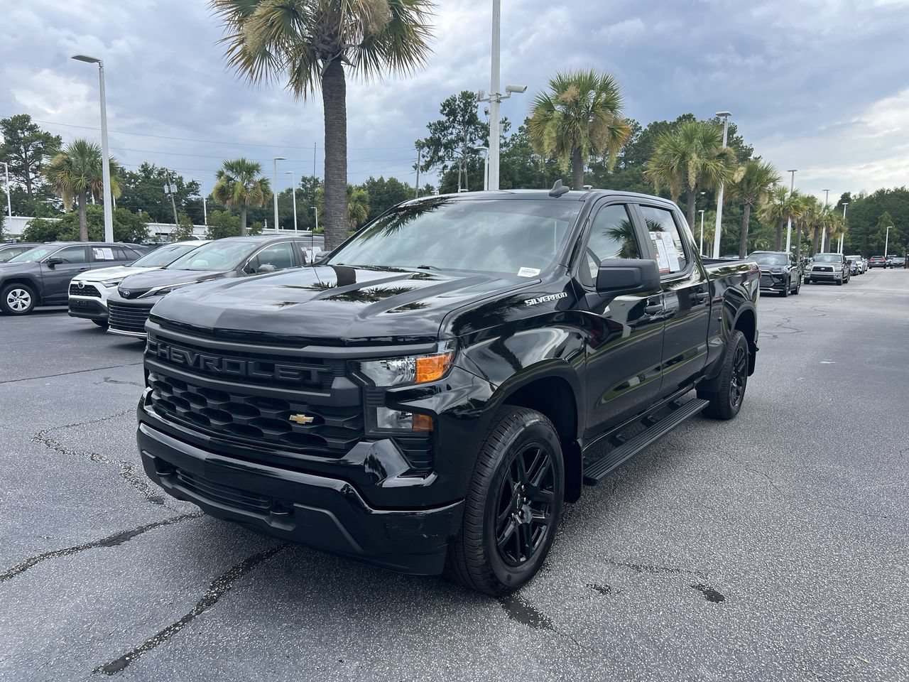 Used 2023 Chevrolet Silverado 1500 Custom AWD/4WD image 5