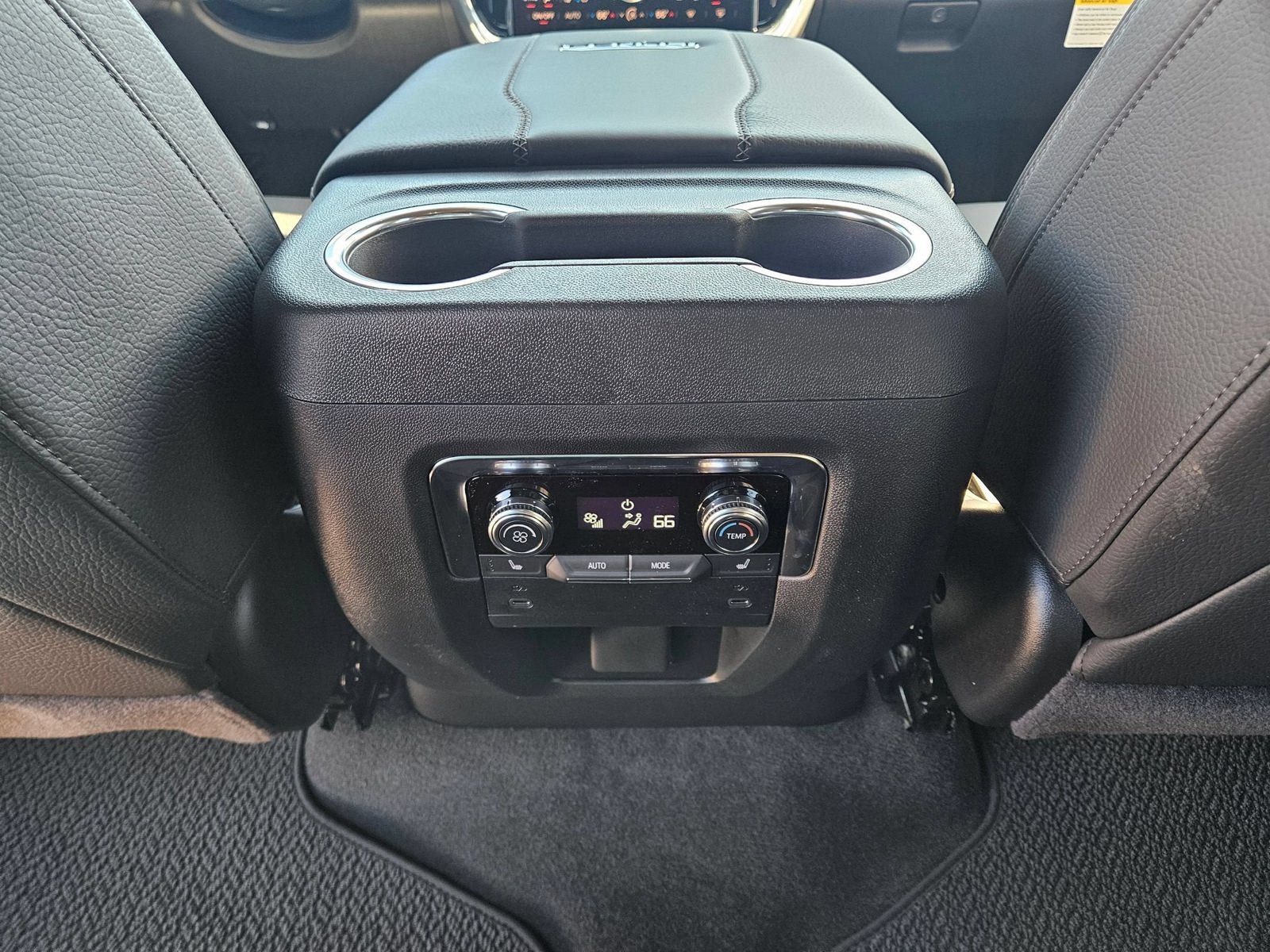 New 2026 GMC Yukon Denali AWD/4WD image 25
