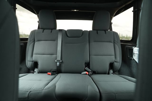 Used 2020 Jeep Wrangler Unlimited Sport AWD/4WD image 37