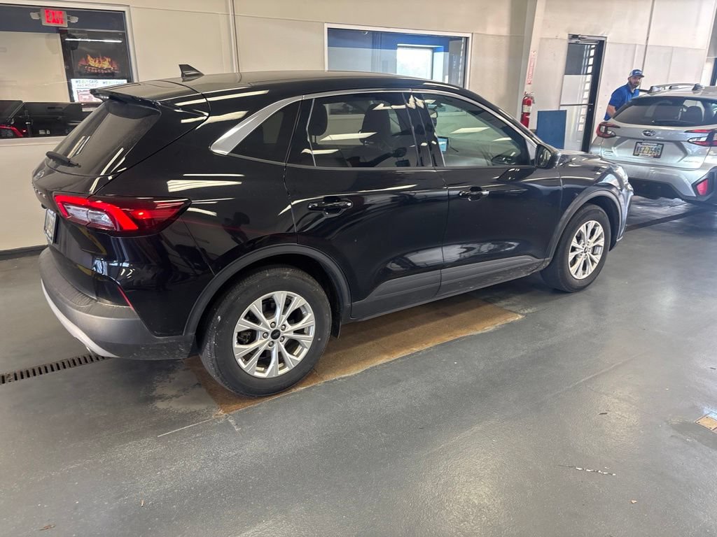 Used 2024 Ford Escape Active w/ Cold Weather Package FWD image 7