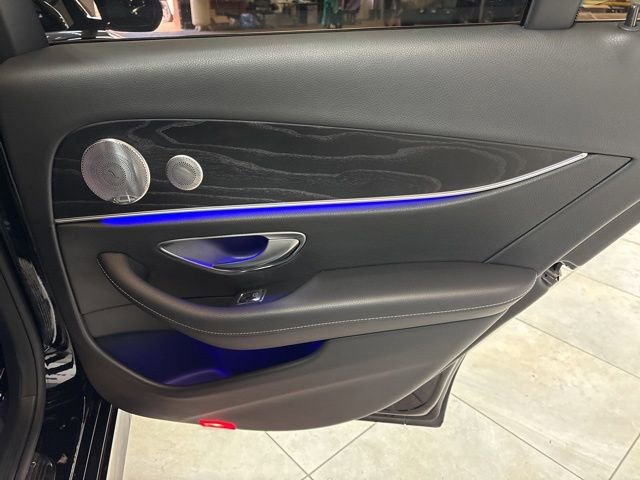 Used 2017 Mercedes-Benz E 300 image 18