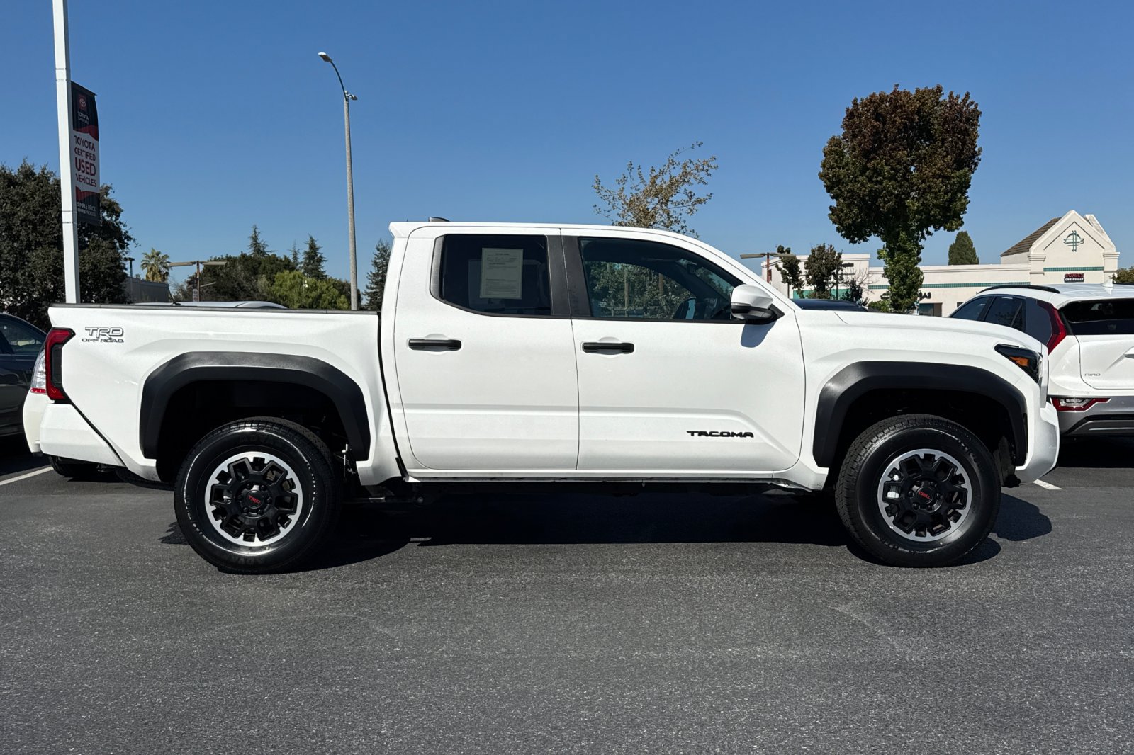 Used 2024 Toyota Tacoma TRD Off-Road w/ TRD Off Road Upgrade Package AWD/4WD image 7