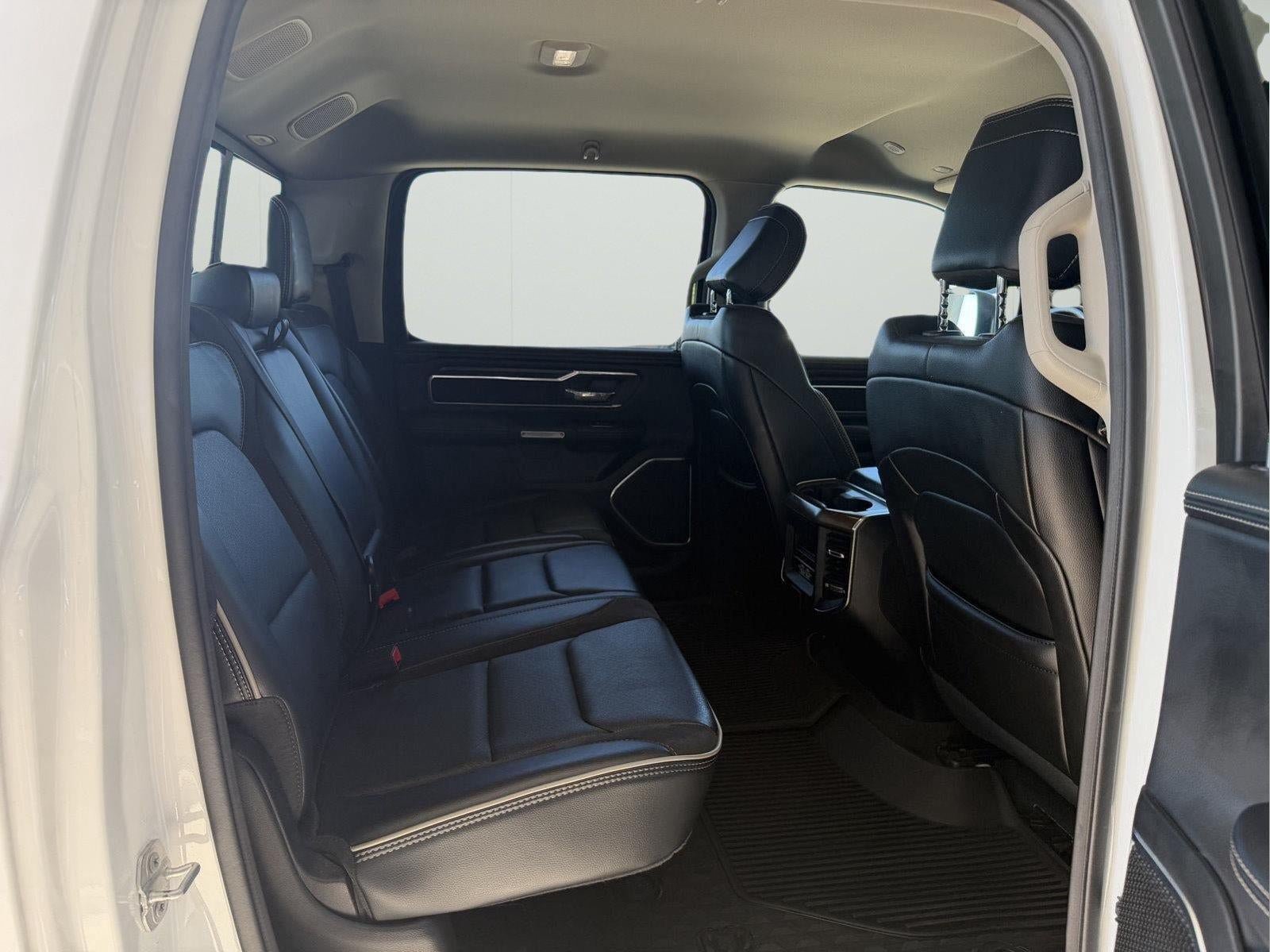 Used 2022 RAM 1500 Laramie AWD/4WD image 16
