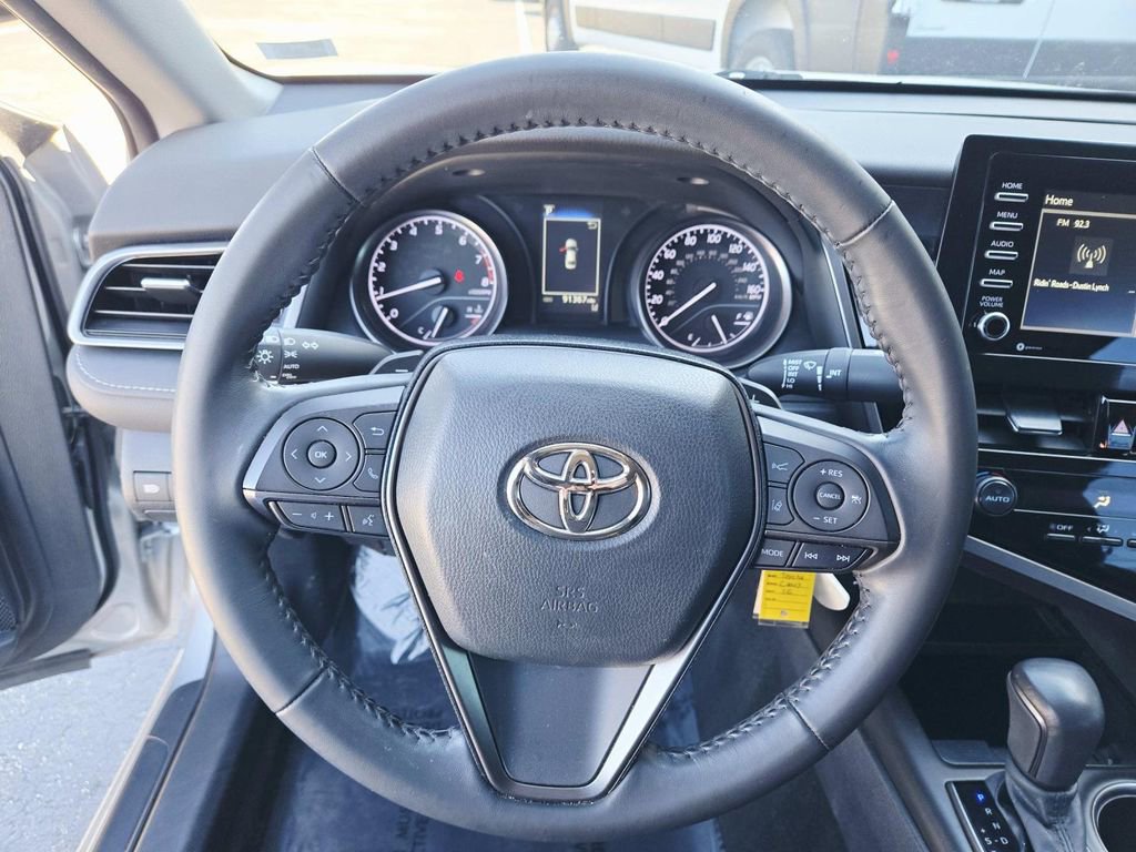 Used 2021 Toyota Camry SE image 18