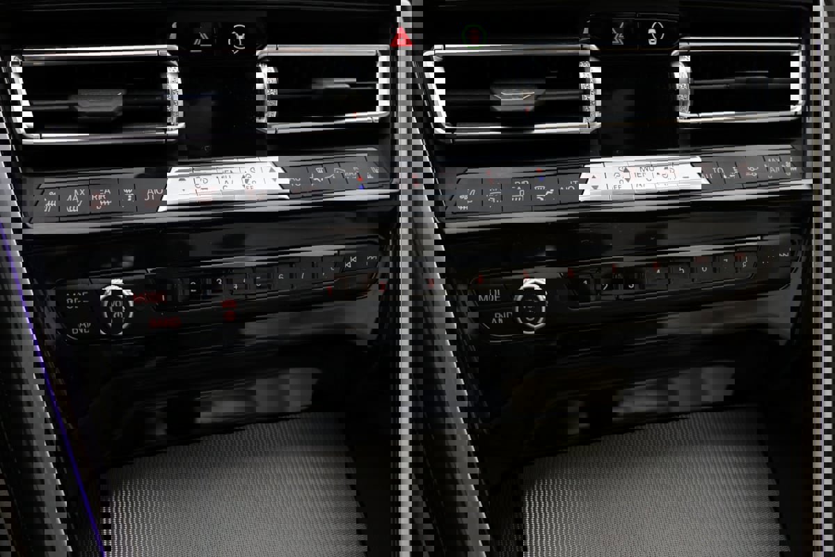 Used 2019 BMW M850i xDrive M850i xDrive w/ Comfort Seating Package image 30