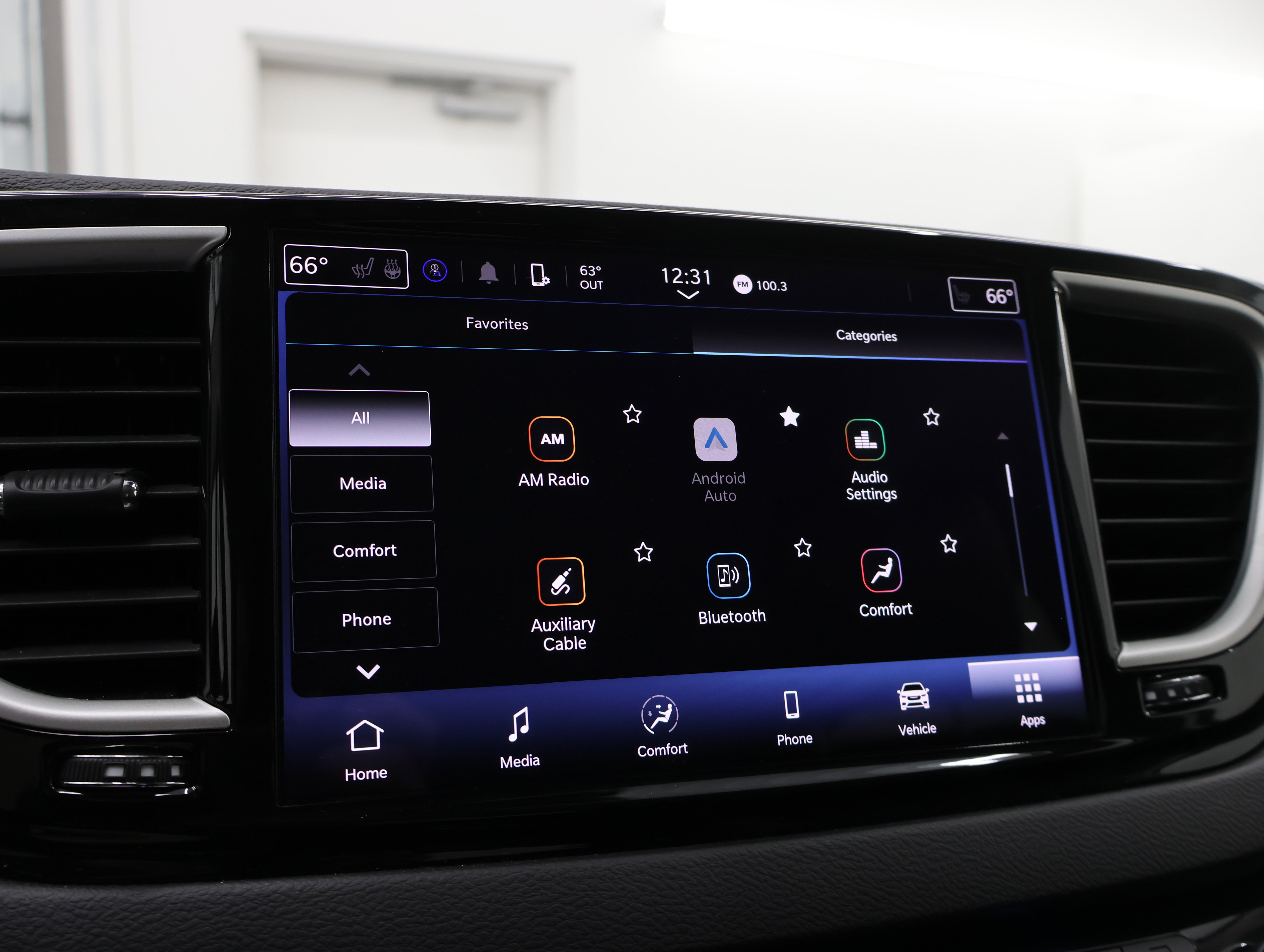 Used 2024 Chrysler Pacifica Touring-L image 54