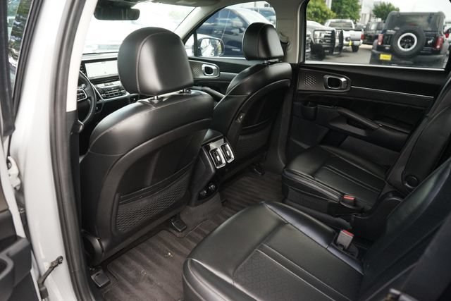 Used 2023 Kia Sorento SX FWD image 12
